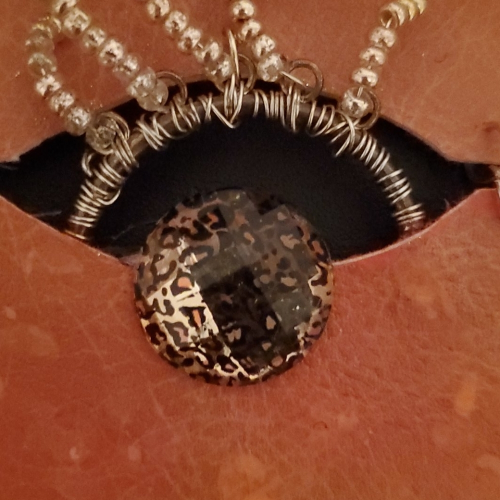 Jewelry - Picture 3 of 3